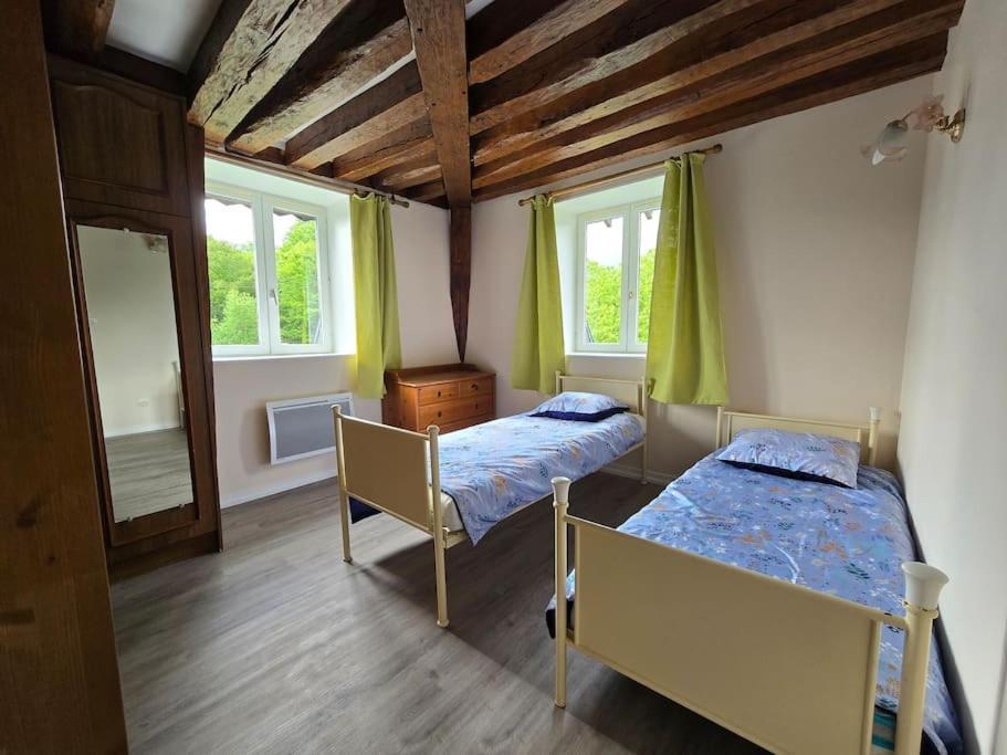 Appartement Spacieux - Wifi - Acces Jardin Conches-en-Ouche Exteriör bild